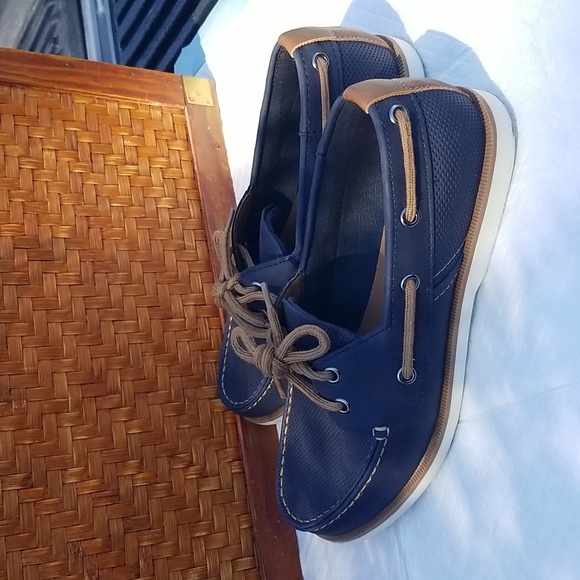 Men's Boat Shoe 8M - Picture 3 of 8